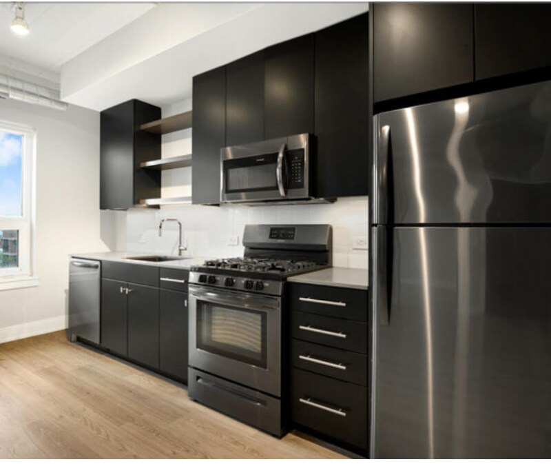 941 W Belmont Ave in Chicago, IL - Building Photo