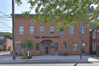 31 Brock Ave in Toronto, ON - Building Photo - Building Photo