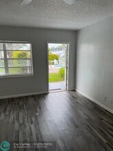 751 Pine Dr in Pompano Beach, FL - Building Photo - Building Photo