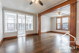 3602 W Grace St, Unit 1 in Chicago, IL - Foto de edificio - Building Photo