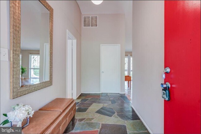 8428 Magruder Mill Ct in Bethesda, MD - Building Photo - Building Photo