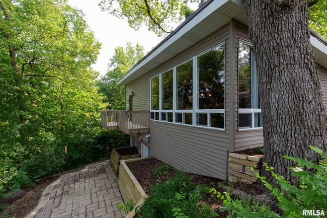 property at 4640 5th Ave