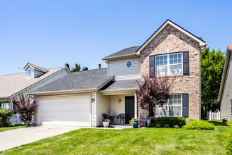 14924 Oak Rd in Carmel, IN - Building Photo - Building Photo