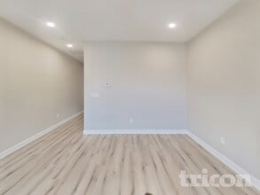 2063 Neill Ln in Cross Plains, TN - Foto de edificio - Building Photo