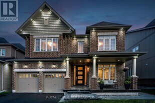 26 Drew Brown Blvd in Orangeville, ON - Building Photo