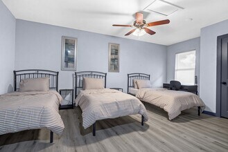 11103 Greenwillow Dr in Houston, TX - Building Photo - Building Photo