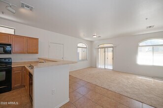 2250 E Deer Valley Dr in Phoenix, AZ - Building Photo - Building Photo