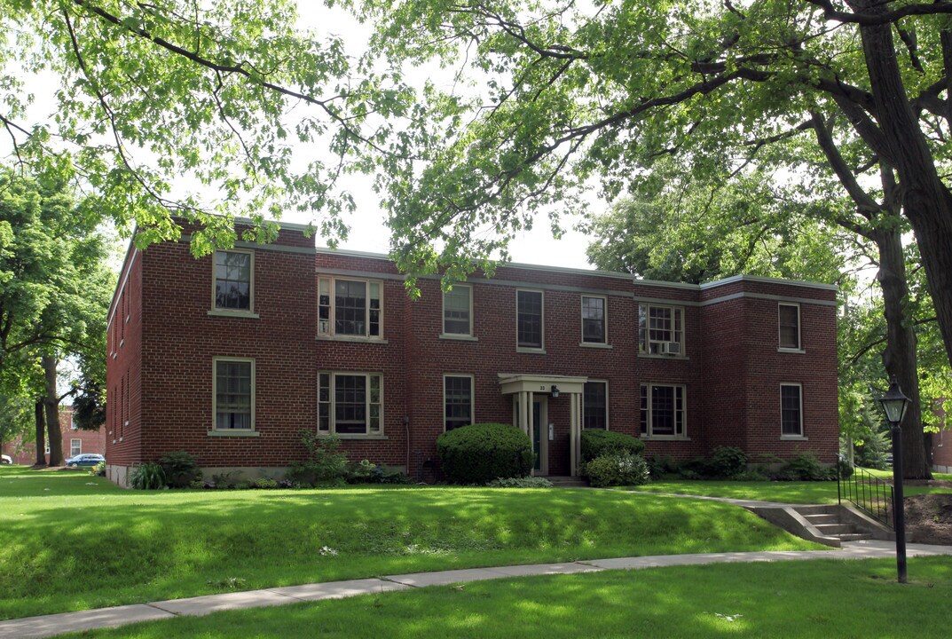 33 Leacrest Rd in Toronto, ON - Building Photo