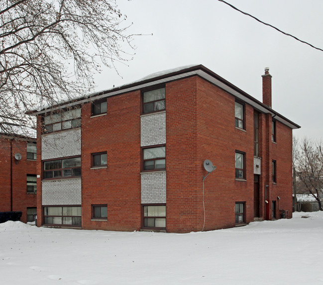 421 Pharmacy Ave in Toronto, ON - Building Photo - Primary Photo