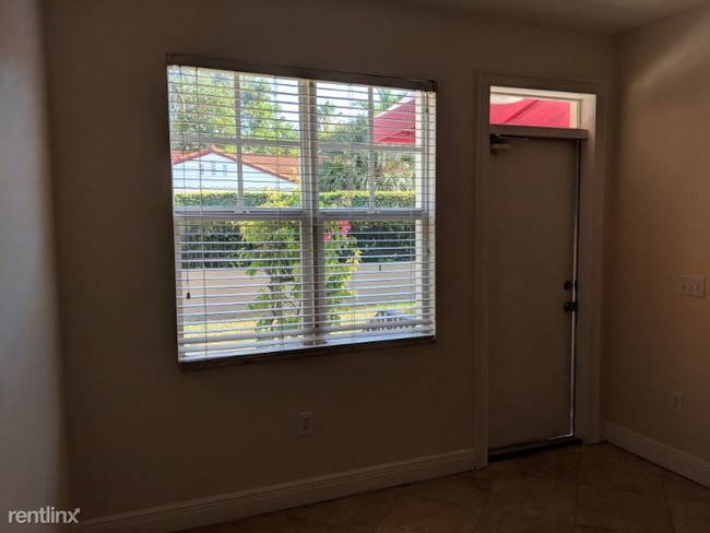 814 Lenox Ave in Miami Beach, FL - Building Photo - Building Photo