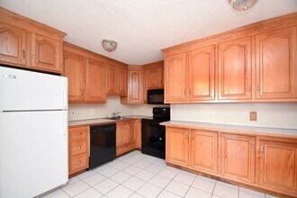 23 Erick Rd in Mansfield, MA - Building Photo - Building Photo