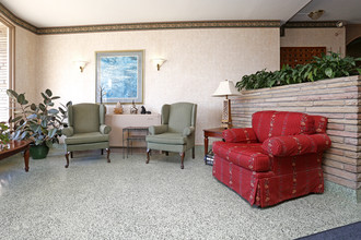 Mount Royal Manor in Duluth, MN - Building Photo - Interior Photo