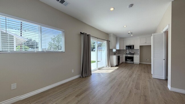 1018 College Ave in Redlands, CA - Building Photo - Building Photo