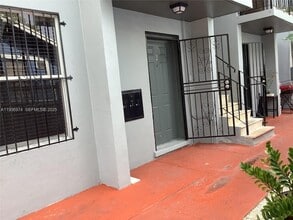 420 NW 11th Ave, Unit 1 in Miami, FL - Building Photo - Building Photo