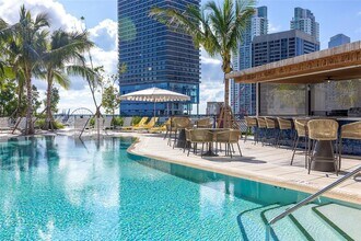 159 NE 6th St, Unit 3012 in Miami, FL - Building Photo - Building Photo