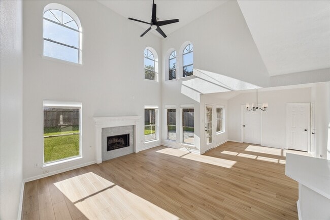 property at 315 Vantage Pointe Cir