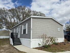 218 Magnolia Ln in Tampa, FL - Building Photo