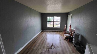 906 Sissom Rd in Killeen, TX - Building Photo - Building Photo