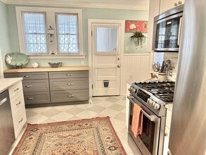 525 E 52nd St in Savannah, GA - Building Photo - Building Photo