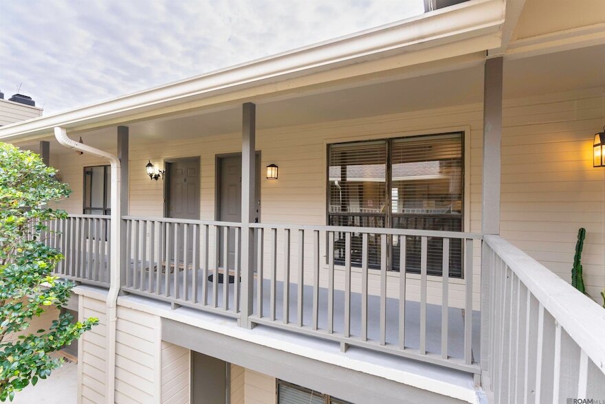 5243 Butter Creek Ln, Unit H07 in Baton Rouge, LA - Building Photo