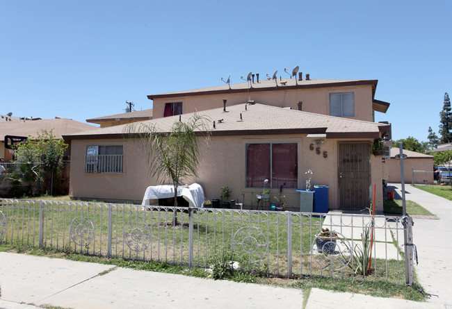 655 Del Rosa Pl in Pomona, CA - Building Photo - Building Photo