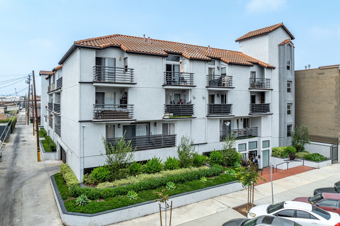 Princess Court in Long Beach, CA - Building Photo