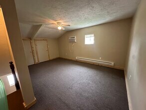 690 W Judson St in Carbon Hill, IL - Building Photo - Building Photo