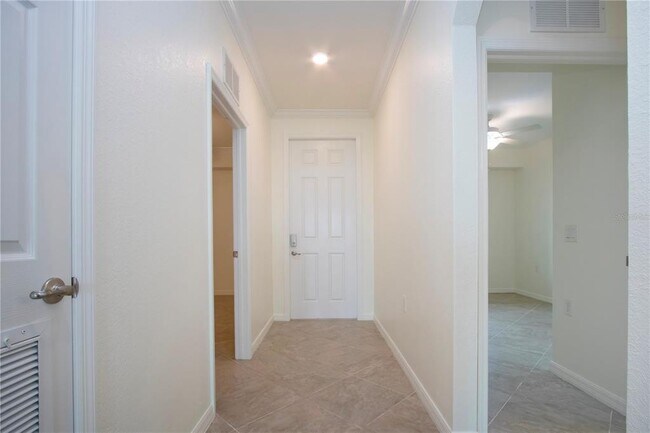 1030 Tidewater Shores Loop in Bradenton, FL - Building Photo - Building Photo