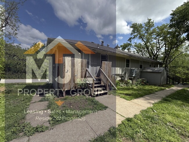 708 N Willow Ave in Sugar Creek, MO - Building Photo - Building Photo