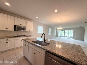 183 Little Bear Run in Jacksonville, FL - Building Photo - Building Photo