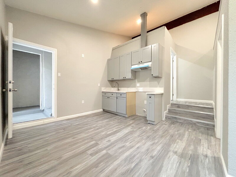 1414 E 61st St in Los Angeles, CA - Building Photo
