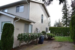 710 Drayton St in Lynden, WA - Building Photo