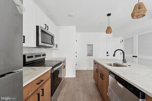 2520 N Front St, Unit 205 in Philadelphia, PA - Building Photo