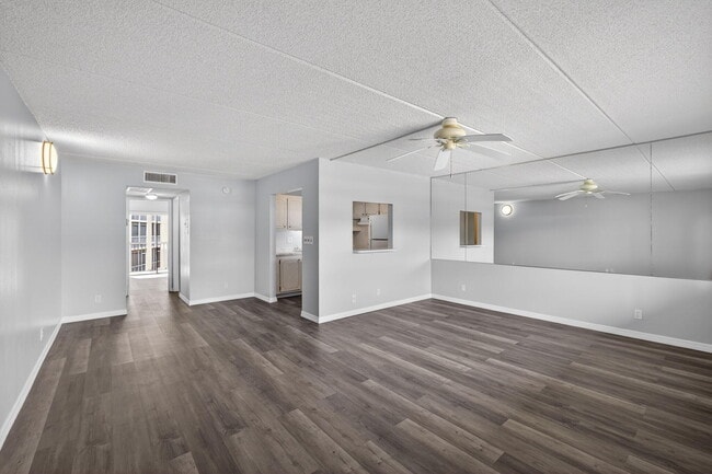 property at 700 Village Green Ct