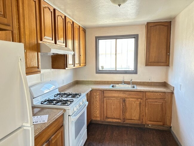 8419 A St in Oakland, CA - Building Photo - Building Photo