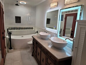 1819 S Beverly Way in Las Vegas, NV - Building Photo - Building Photo