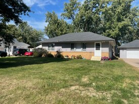 201 91st Ave NE in Blaine, MN - Building Photo
