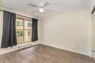 1323 Boren Ave in Seattle, WA - Building Photo - Building Photo