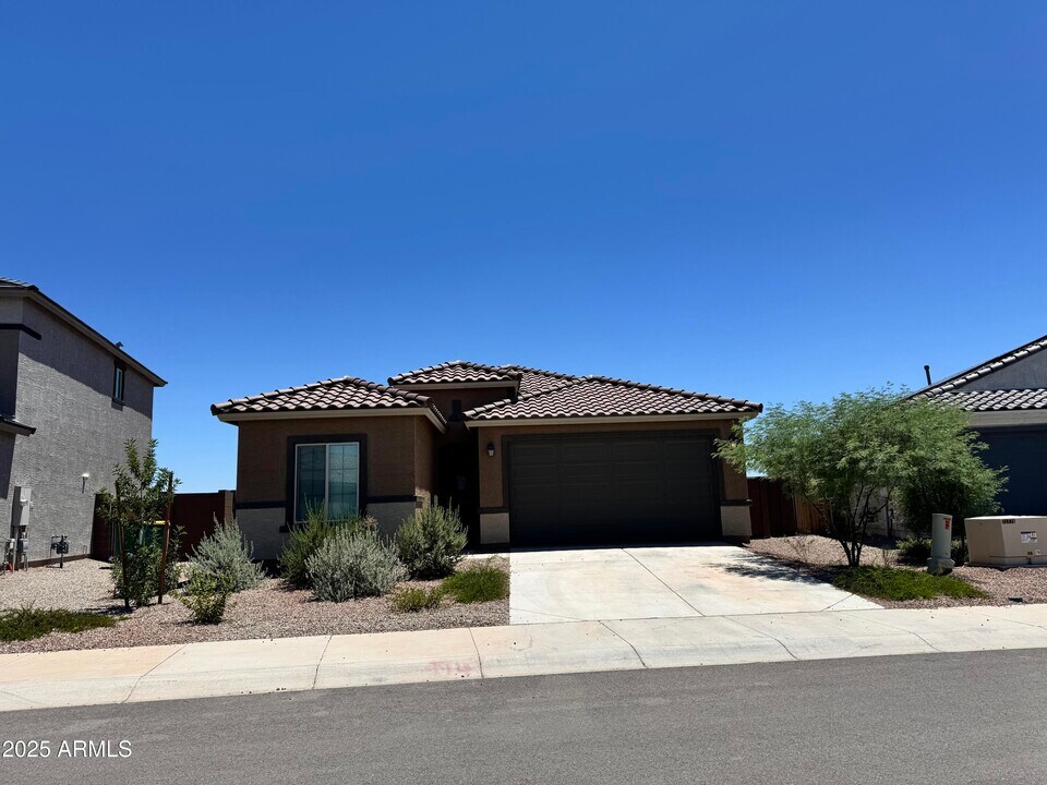 18091 N Presley Ln in Maricopa, AZ - Building Photo