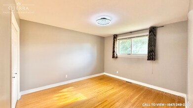 1-37 Montcalm Dr in Kitchener, ON - Building Photo - Building Photo