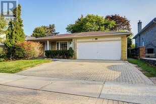 6 Norhead Ave in Toronto, ON - Building Photo