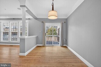 1169 Regal Oak Dr in Rockville, MD - Building Photo - Building Photo