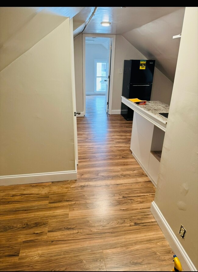 15 Monticello St, Unit B