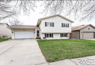 2720 S Maywood Dr, Unit 0826 in Sioux Falls, SD - Building Photo - Building Photo