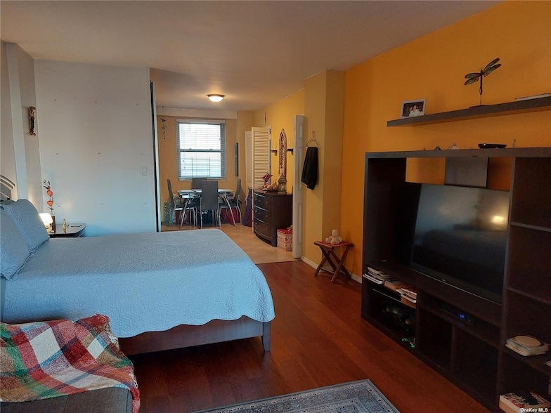 6115 97th St, Unit 7G in Queens, NY - Building Photo