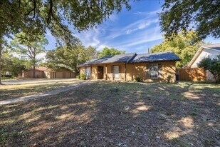 1335 Carnation Dr in Lewisville, TX - Building Photo