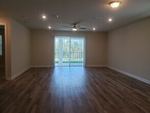 17236 Cagan Crossings Blvd in Clermont, FL - Building Photo - Building Photo