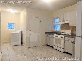 83 Yorktown St in Somerville, MA - Building Photo