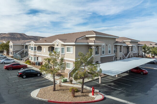 Apache Hills in Las Vegas, NV - Building Photo - Building Photo