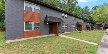 East Ridge Townhomes in Chattanooga, TN - Foto de edificio - Building Photo